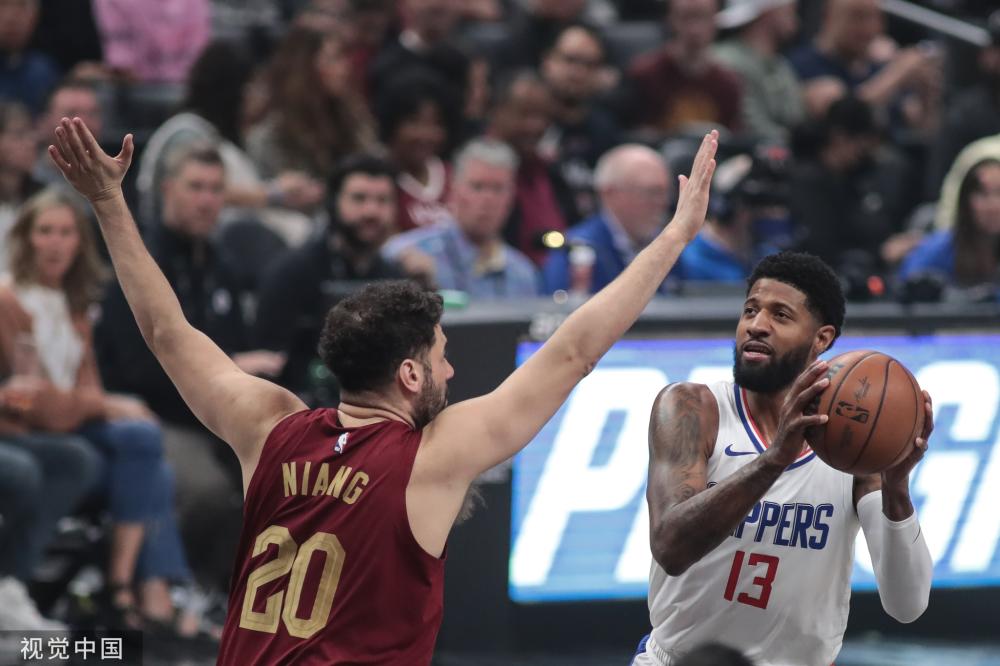 被外界寄予 被外界寄予